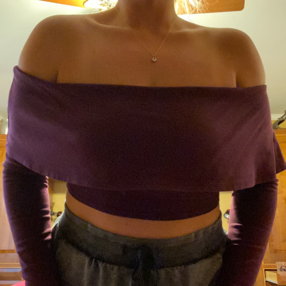Maroon long sleeve off the shoulder flowy top
